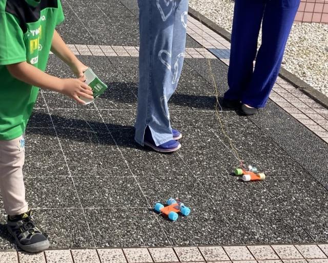 食堂前で試運転中