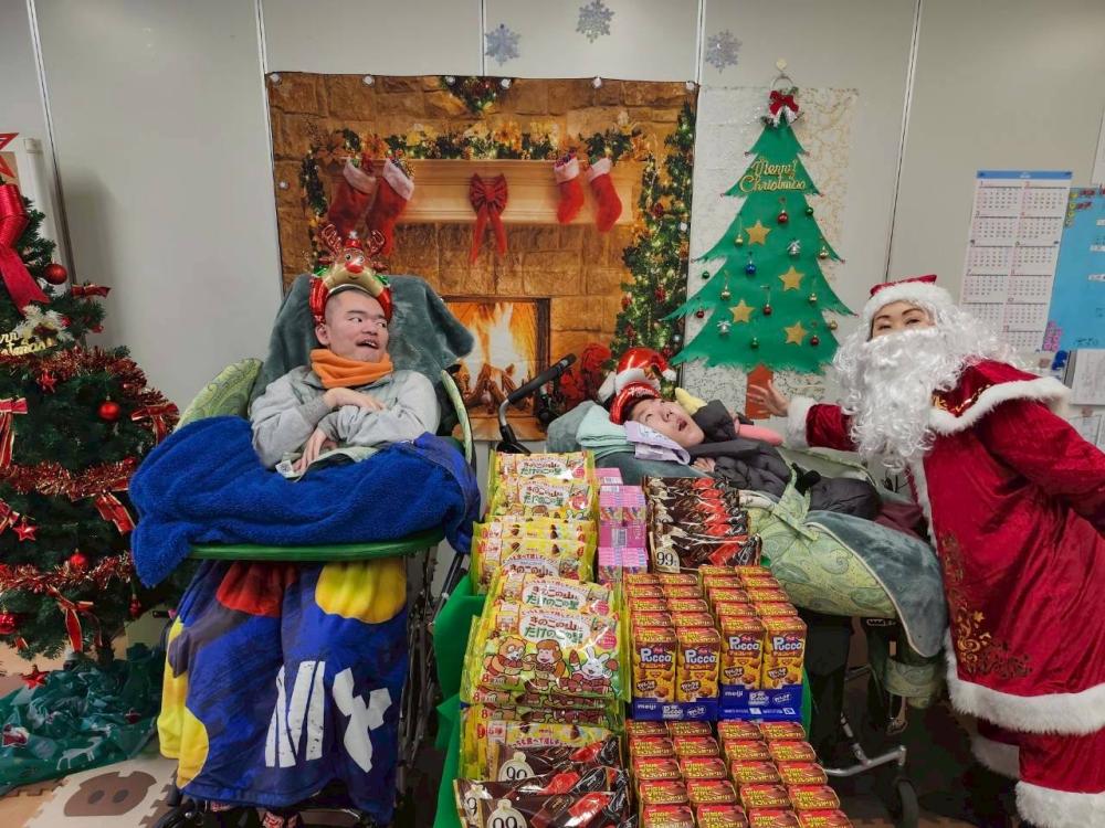 F4D70192-8F91-47FC-8FA6-98A2FDF46637