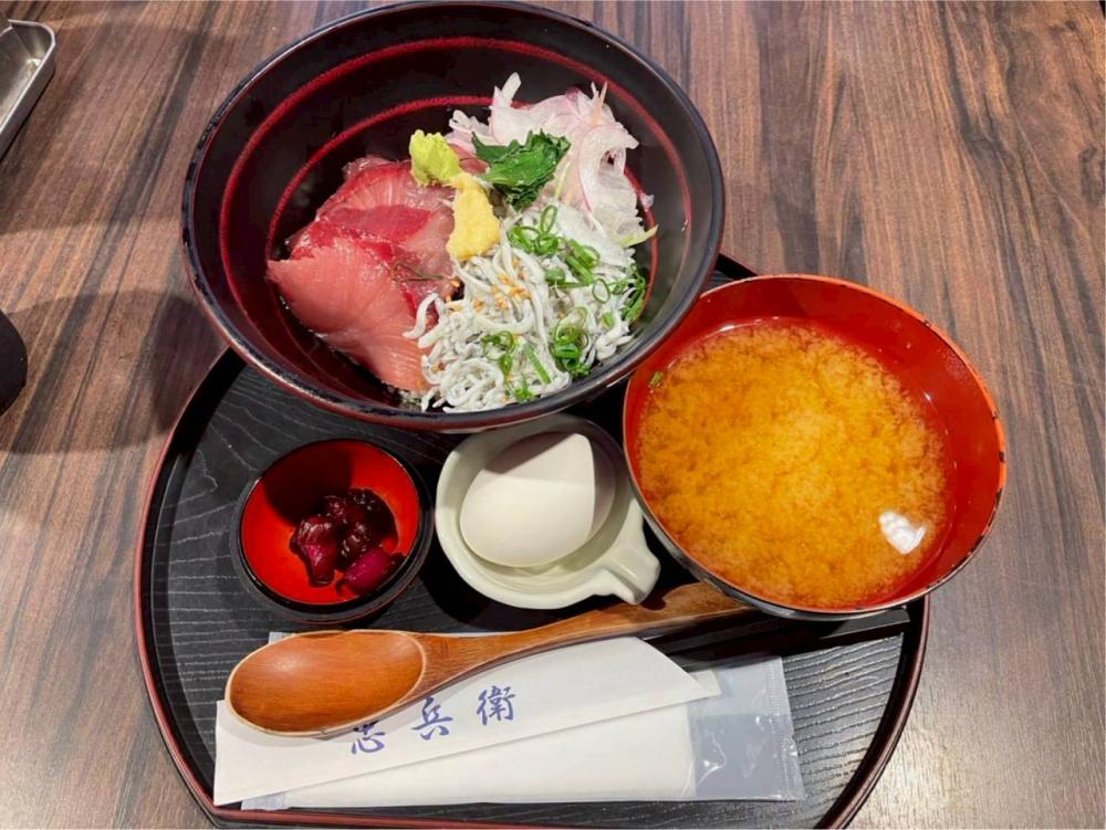 海鮮丼