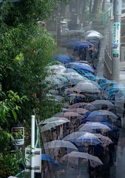 1坂本-冷たい雨_DSC9366-PN