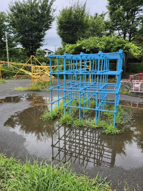 9-1佐藤-雨上がりの公園1787986507376