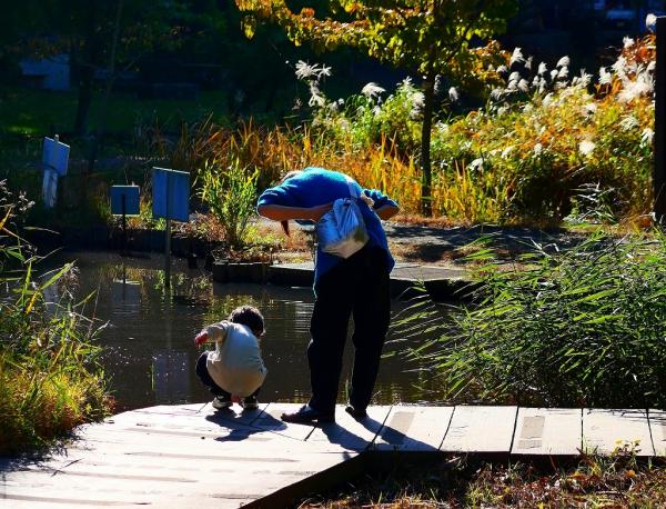 6勝田s-0P1000あれ、なーに？-1