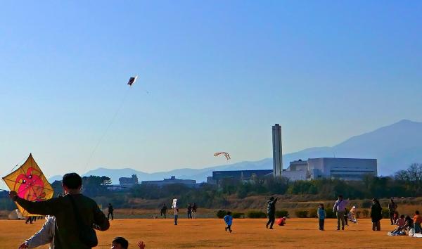 10-1勝田s-0P1001凧揚げまつり
