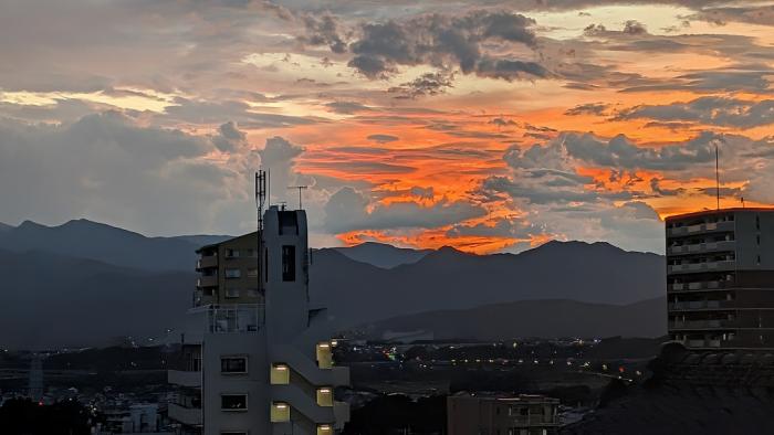 s-10-田添夕立後、燃える丹沢　XL_20260726_100305020